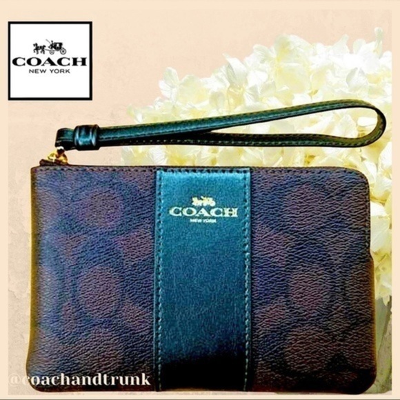 NWT COACH Corner Zip Wristlet In Signature Canvas With Metallic Forest Green